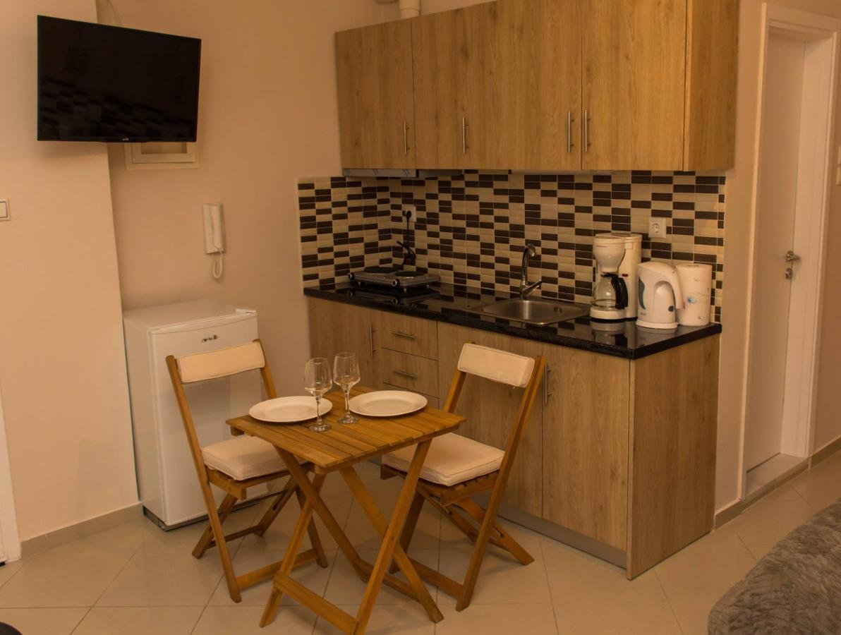 Central Luxury Studio Corinth Экстерьер фото