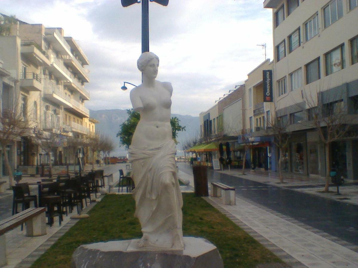 Central Luxury Studio Corinth Экстерьер фото